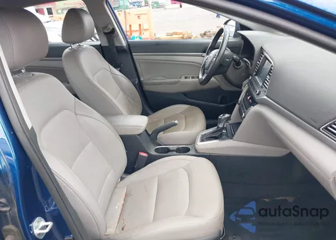 2017 Hyundai Elantra Limited z USA, uszkodzony, nr VIN 5NPD84LF6HH041555